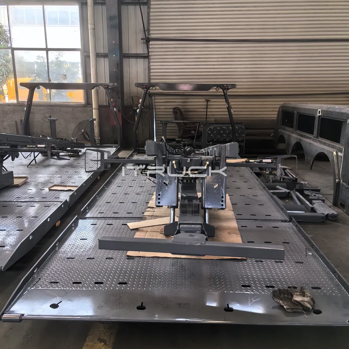 Checkered deck and wheel lift before painting