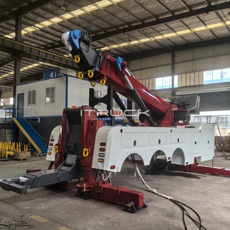 Rotator body rear quarter with underlift and rear outriggers down