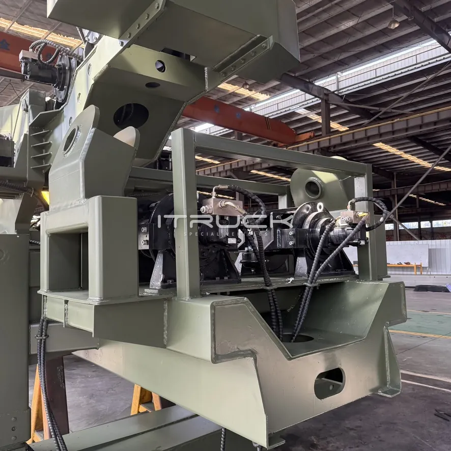 Planetary winches housed in the turret frame