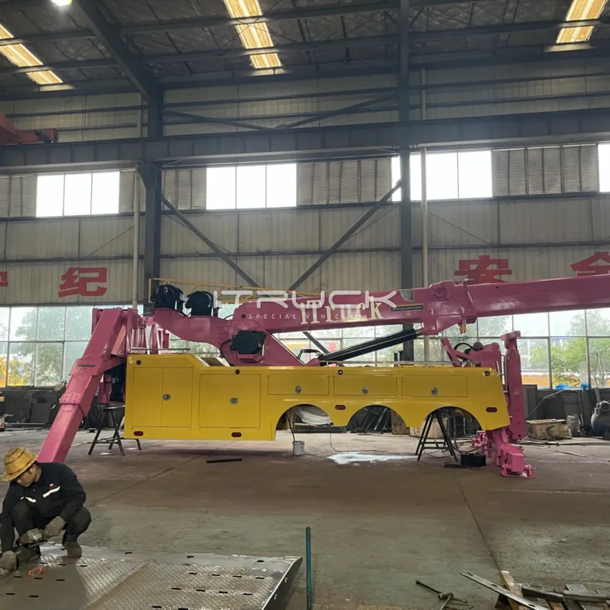 Side view of the heavy rotator body with long boom and front outriggers