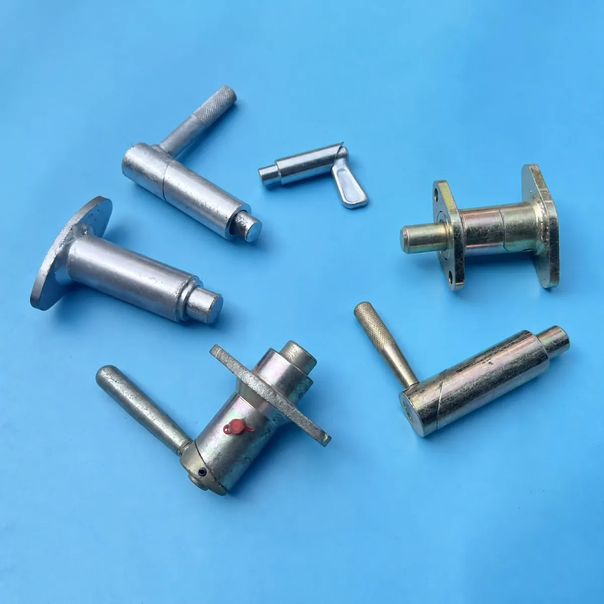 Underlift Locks & Pins