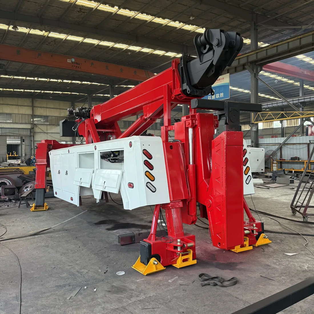 30-ton rotator wrecker body on the line