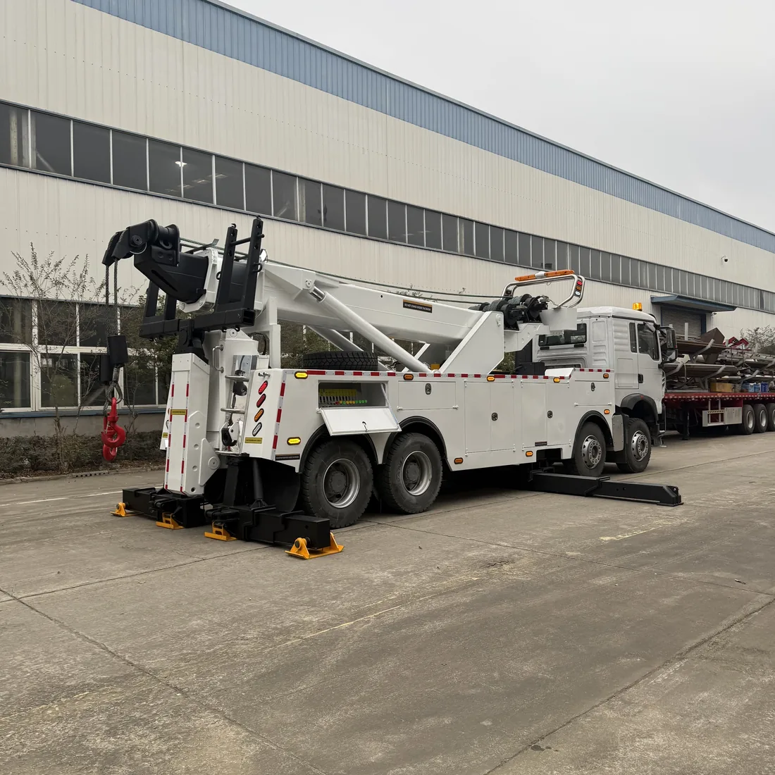 50-ton rotator wrecker, rear quarter view